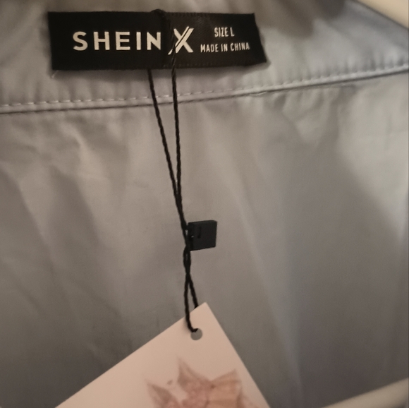 NWT Shein X Graphic Button Down Blouse Large - Picture 4 of 4